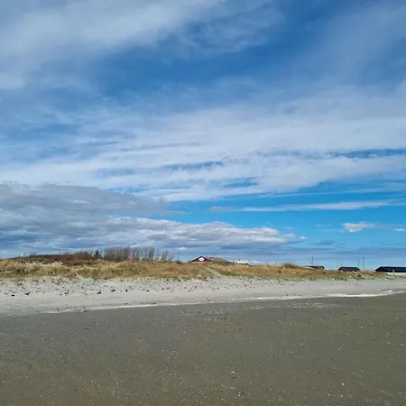 Enjoy The Charming Townhouse Close To The Aså