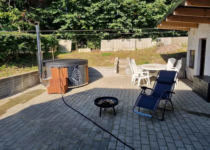 Enjoy The Charming Townhouse Close To The 别墅 Aså